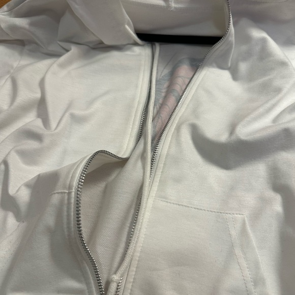 Cotton butterfly hoodie - size large - Picture 3 of 5